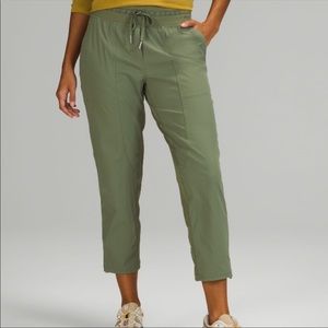 Lululemon Studio Dance Joggers 6 Pants Sage Green